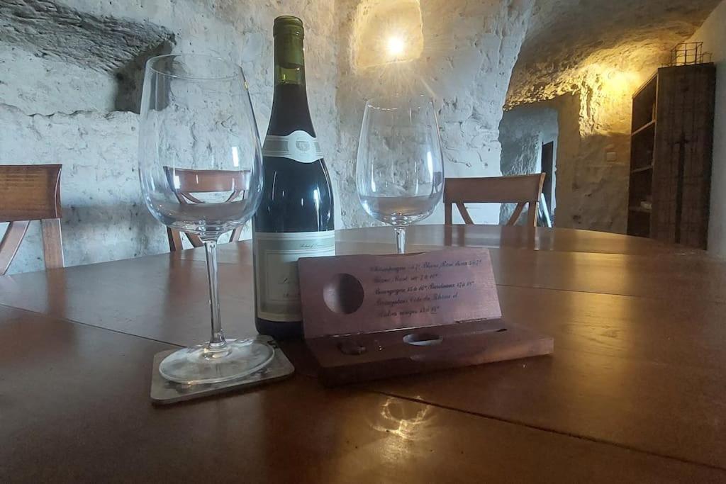 Troglo Entre Caves Et Chateaux Монлуи-сюр-Луар Экстерьер фото